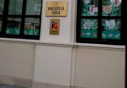 Informazioni e la biblioteca comunale chiusi per ferie questa e la prossima settimana